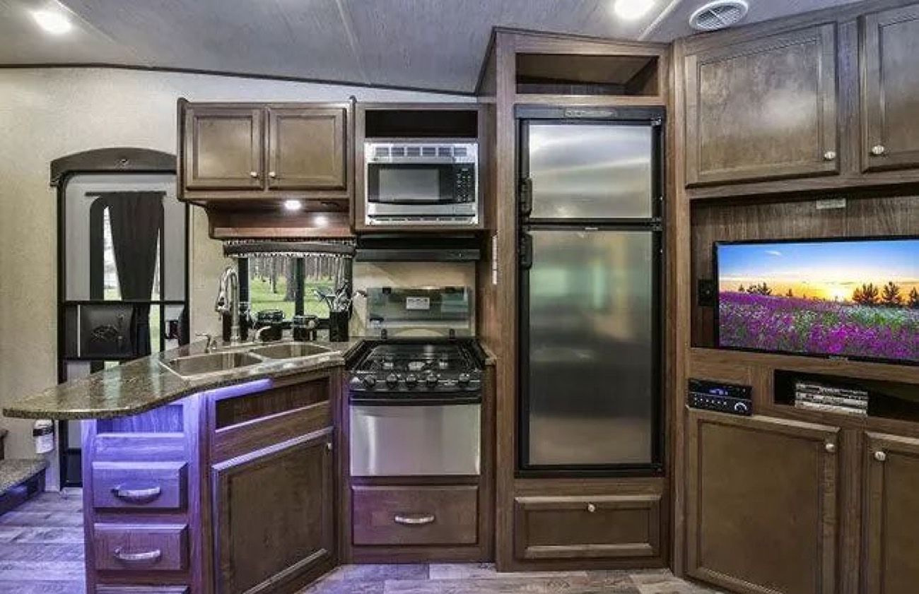 2018 Heartland Pioneer PI 276 Review