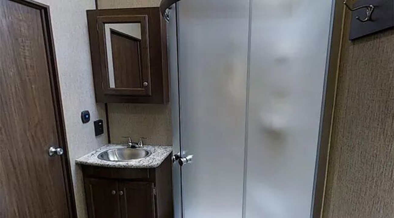 2018 Keystone Sprinter 334FWFLS Review